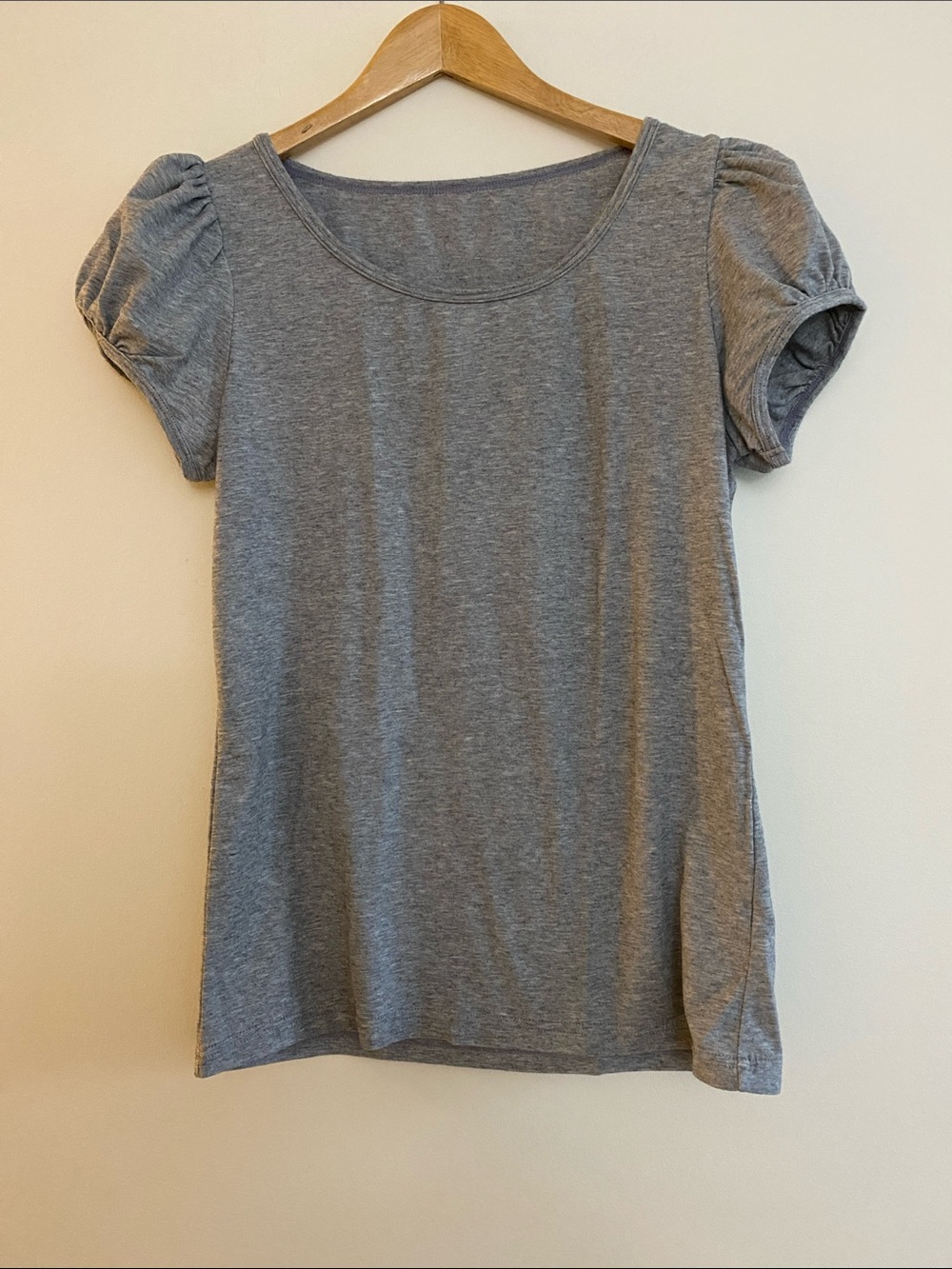 🌸🌼3 for $12🌸🌼 GU Puff Sleeve Scoop Neck Tee - Gray